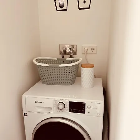 Dachnest - Ruhige Dachwohnung 45 Qm Mit Parkplatz 10 Minuten Nach Tuebingen * Kirchentellinsfurt
