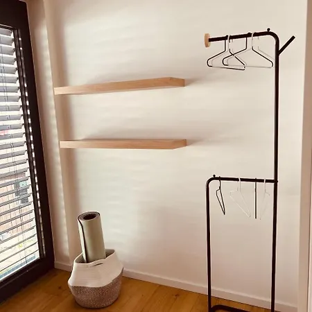 Dachnest - Ruhige Dachwohnung 45 Qm Mit Parkplatz 10 Minuten Nach Tuebingen * Kirchentellinsfurt