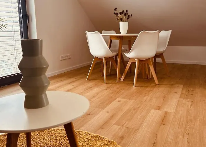 Dachnest - Wundervolles Neues Dachgeschoss Fuer Bis Zu 4 Personen In Kirchentellinsfurt