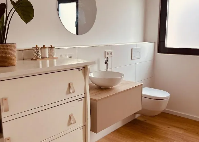 Dachnest - Wundervolles Neues Dachgeschoss Fuer Bis Zu 4 Personen In Kirchentellinsfurt